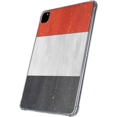 Yemen Flag Distressed iPad Pro 11in (2024) Clear Case